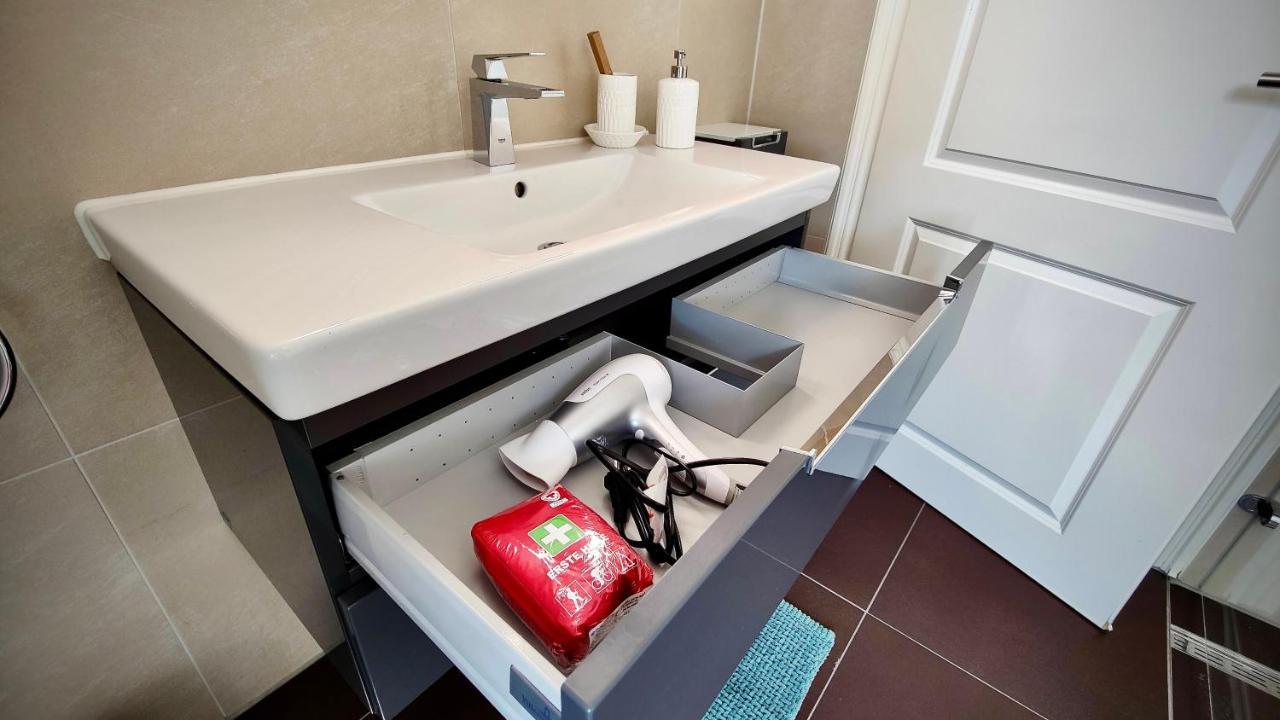 One Apartment'S⎢Neu+Zentral⎢Alberstplatz⎢Altbau コーブルク エクステリア 写真